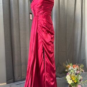 Pink Ruched Off Shoulders Gown for Weddings